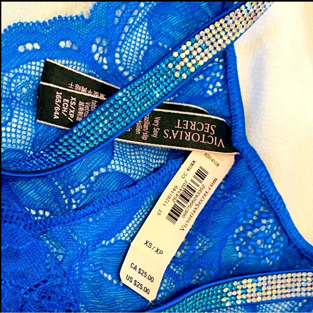 VS Rhinestone Bundle - Picture 12 of 16